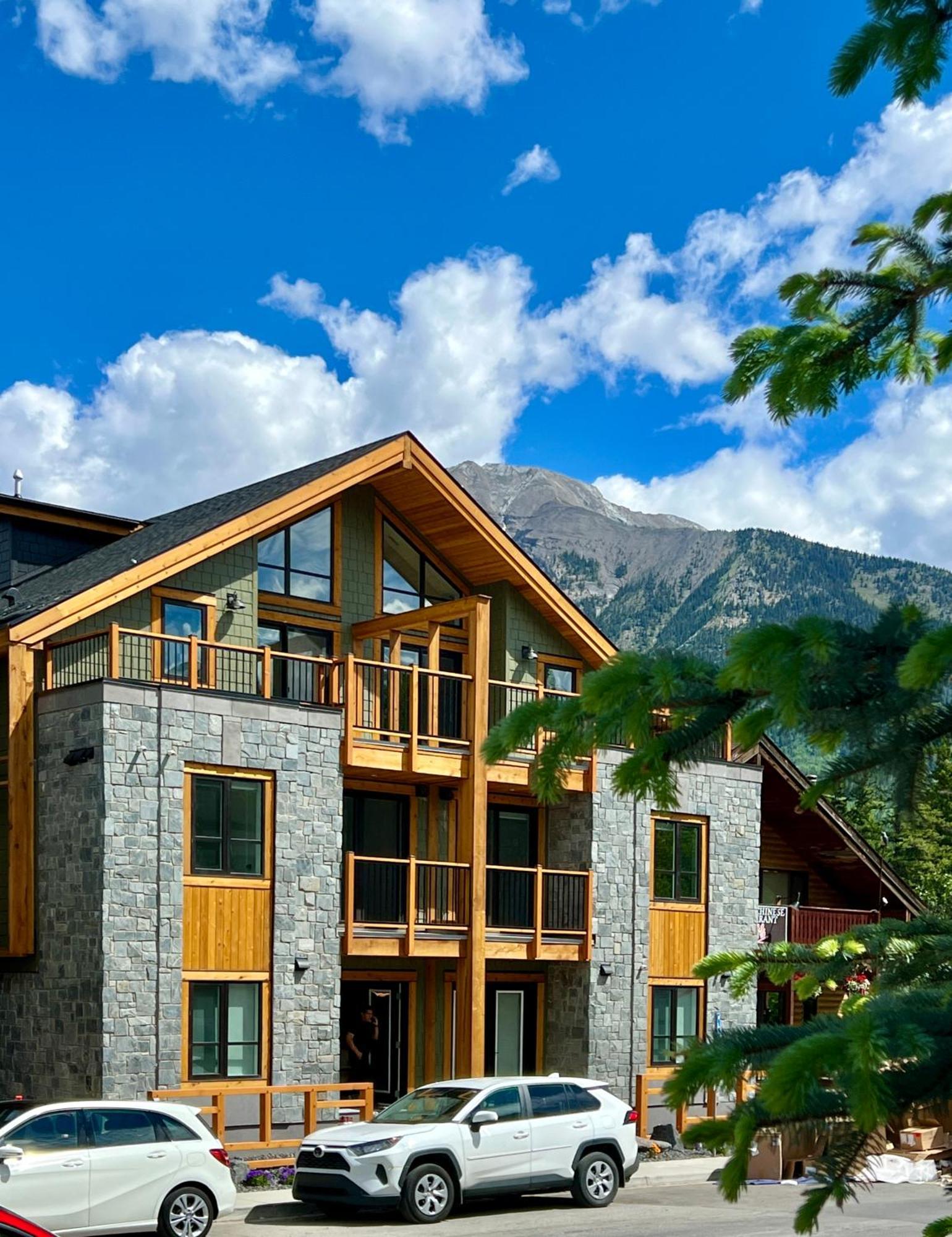 Ferienwohnung Special! New Downtown Mtn View Free Parking 2B&2B Canmore Exterior foto