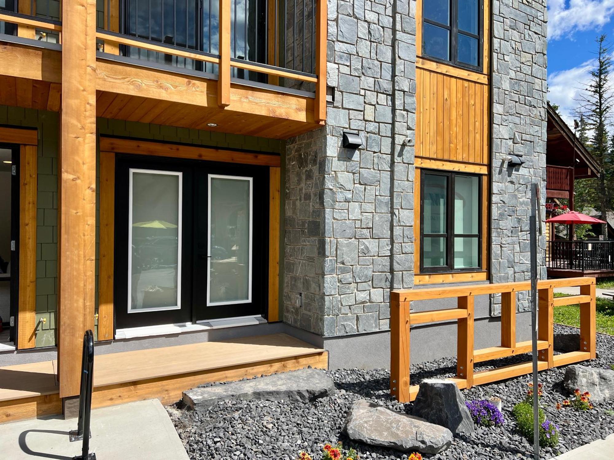 Ferienwohnung Special! New Downtown Mtn View Free Parking 2B&2B Canmore Exterior foto
