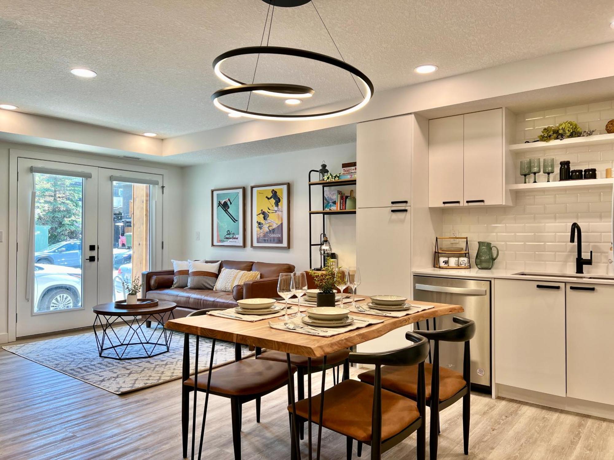 Ferienwohnung Special! New Downtown Mtn View Free Parking 2B&2B Canmore Exterior foto