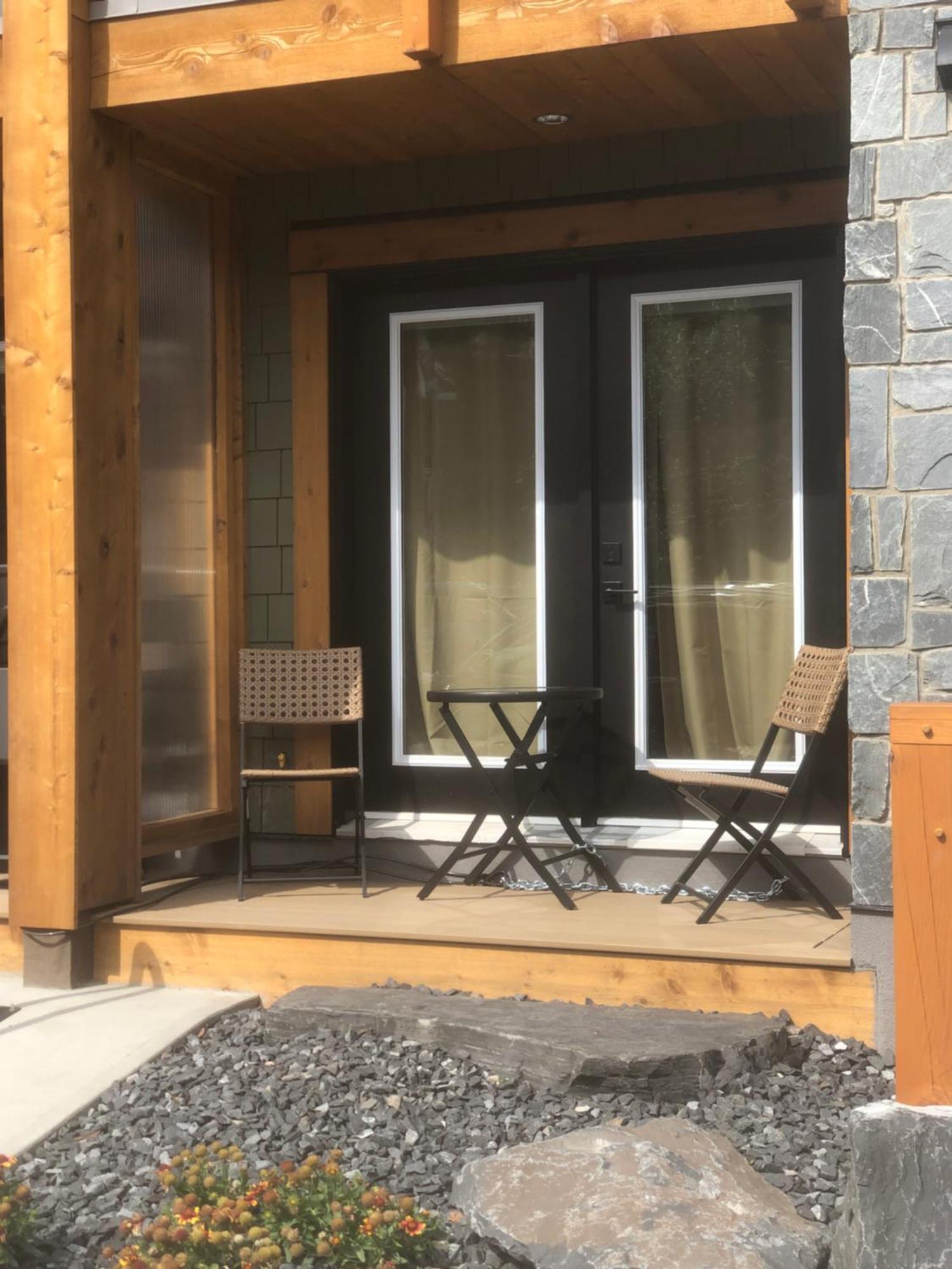Ferienwohnung Special! New Downtown Mtn View Free Parking 2B&2B Canmore Exterior foto