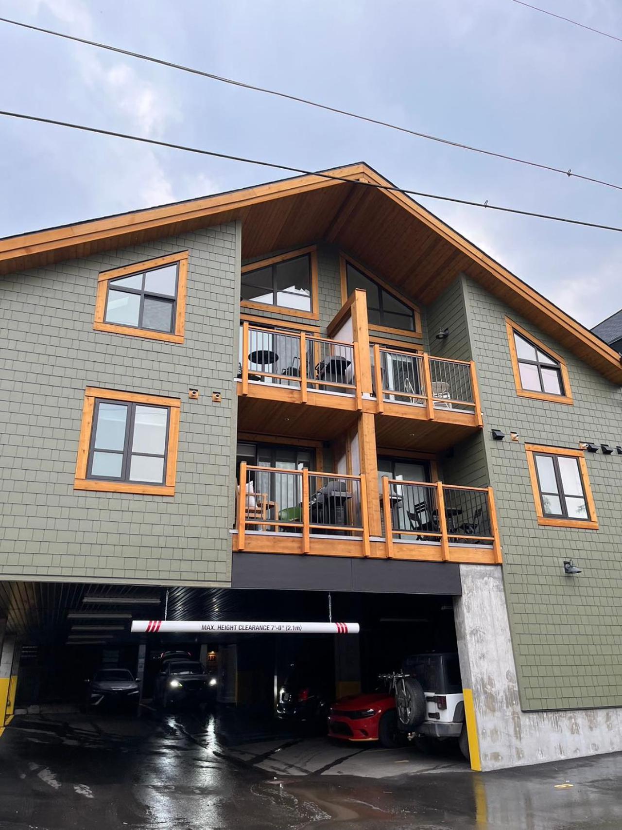 Ferienwohnung Special! New Downtown Mtn View Free Parking 2B&2B Canmore Exterior foto
